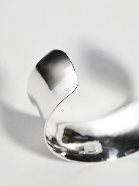 ETHNOS SEAL BANGLE
