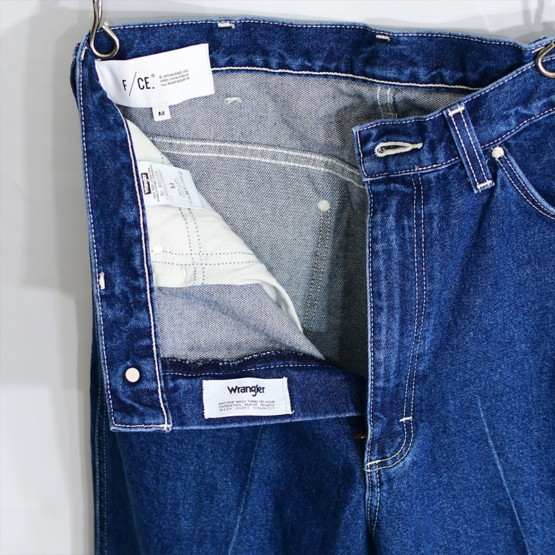 F/CE.×Wrangler 77MWZ BOOT CUT JEANS by F/CE. -INDIGO- | IN ONLINE
