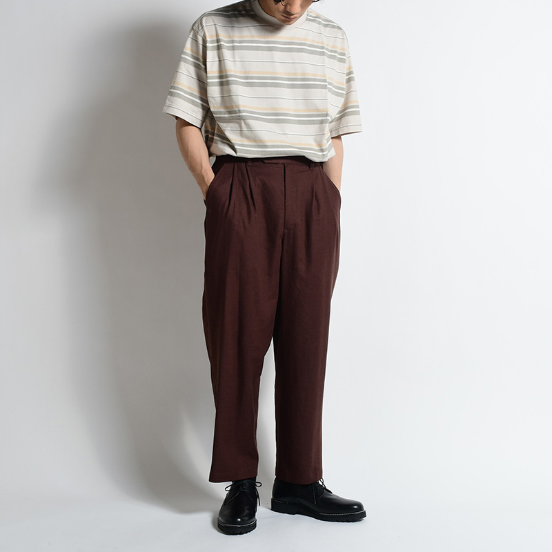 TUCK EASY TAPERED PANTS -BROWN- | IN ONLINE STORE