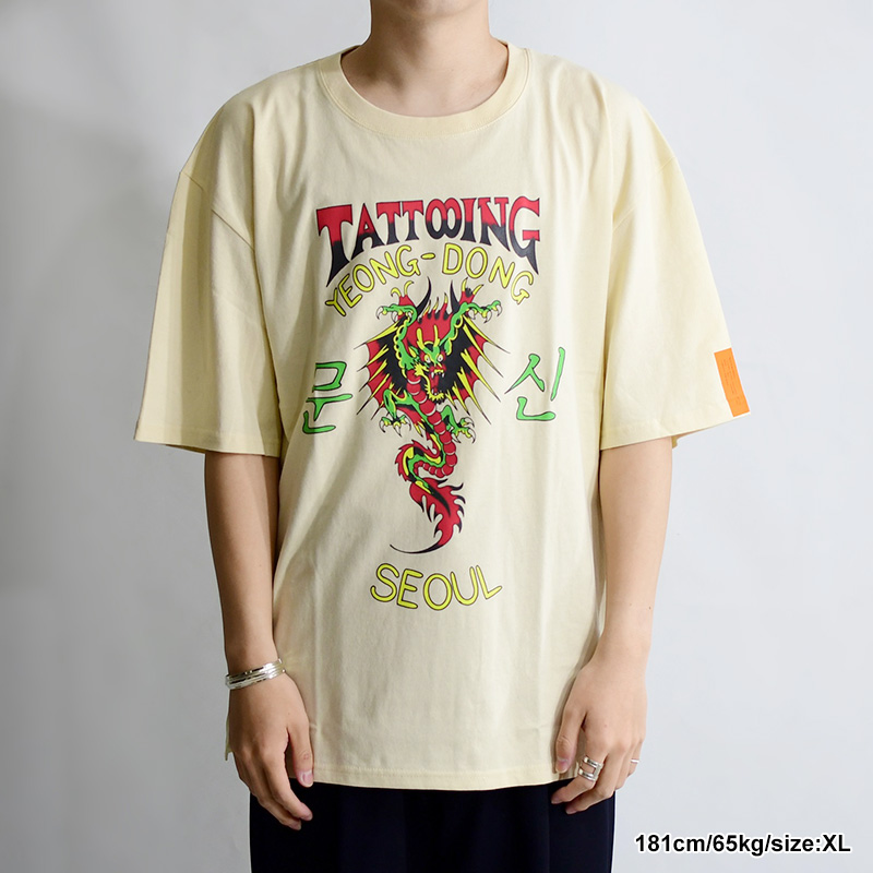 YEONG DONG TATTOO TEE -BEIGE- | IN ONLINE STORE