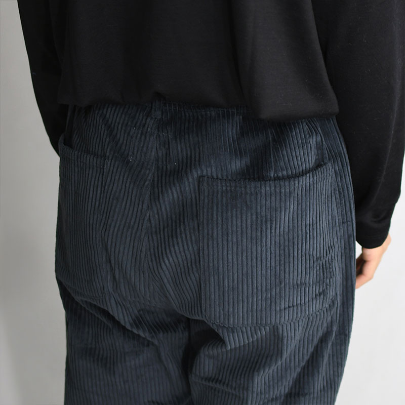 WIDE WALE CORDUROY FLARE -BLACK- | IN ONLINE STORE