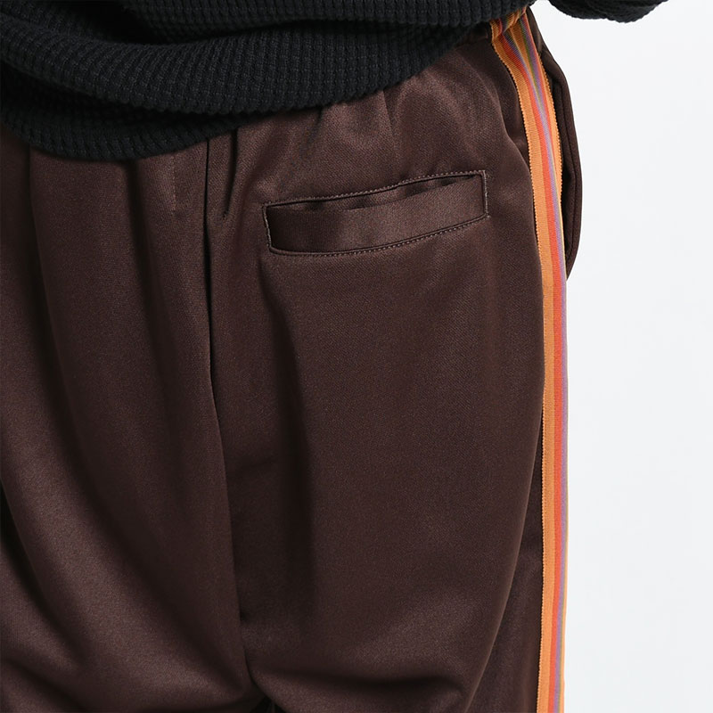 WIDE TRACK PANTS -BROWN-