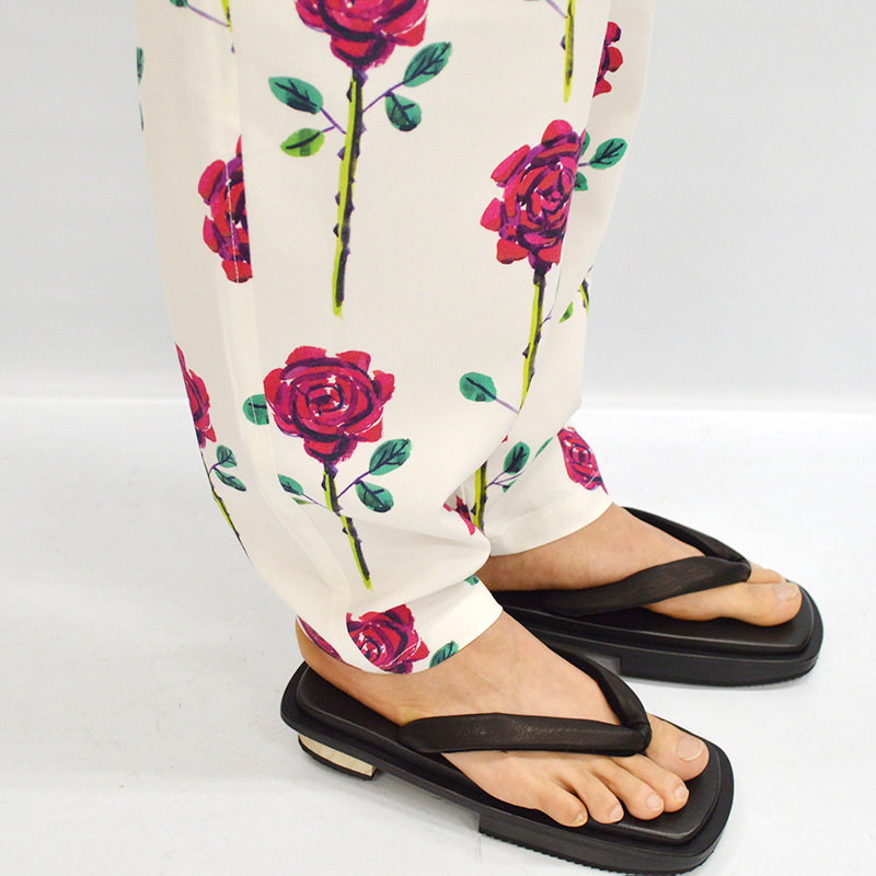 ROSE BALLON CARGO PANTS -WHITE- | IN ONLINE STORE