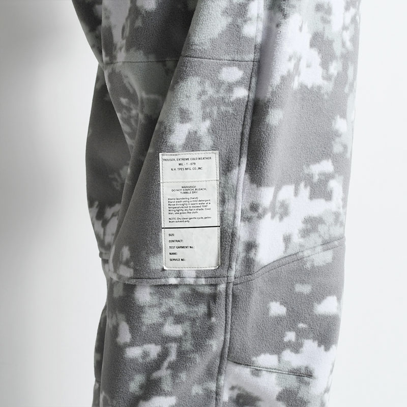 SLIM TAPERED TROUSERS -CAMO- | IN ONLINE STORE