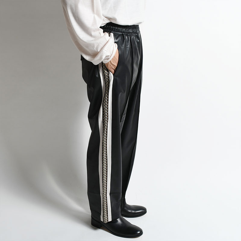 SYNTHETIC LEATHER TRACK PANTS -BLACK- | IN ONLINE STORE