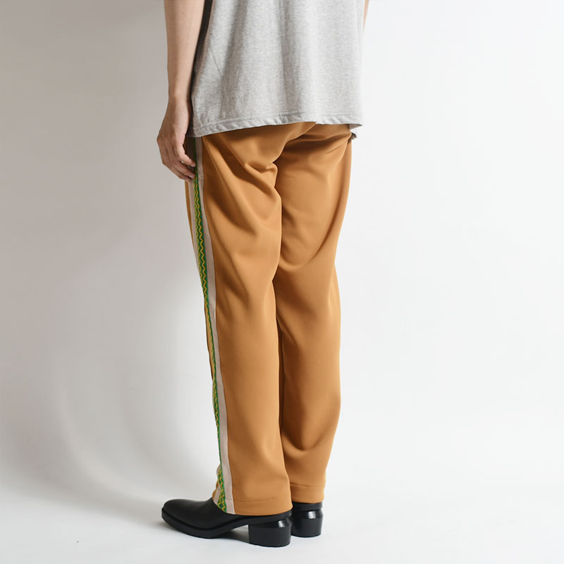 LACE TAPE TRACK PANTS -MASTARD- | IN ONLINE STORE