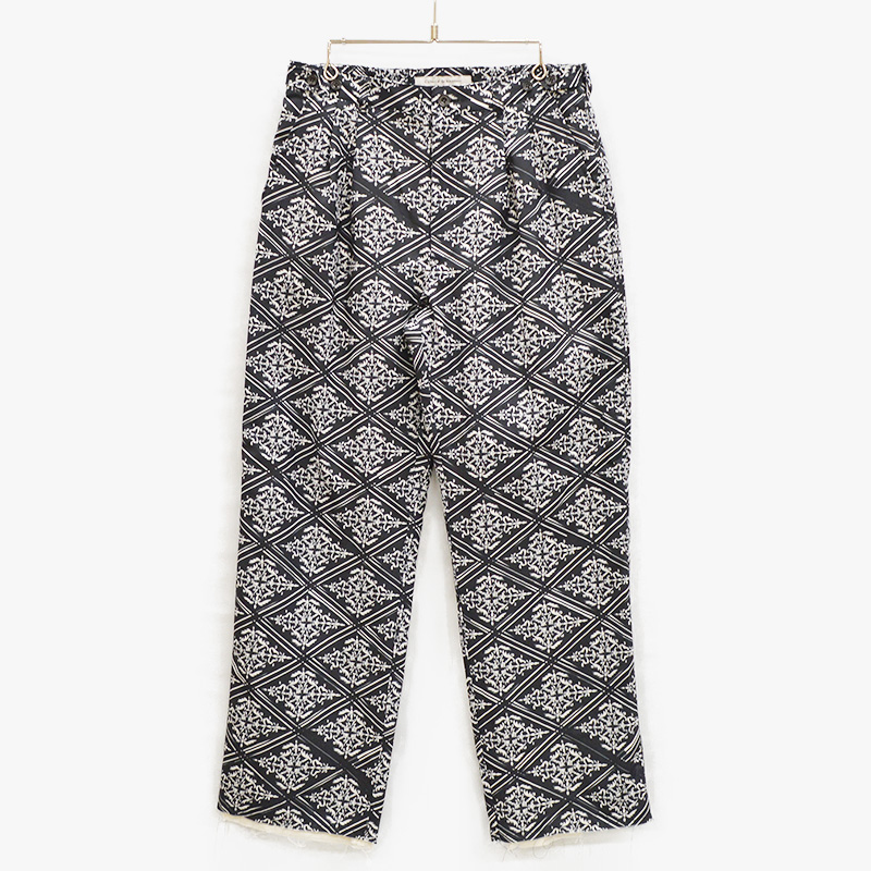 PERSONAL DATA PRINT TROUSERS -BK WHITE- | IN ONLINE STORE