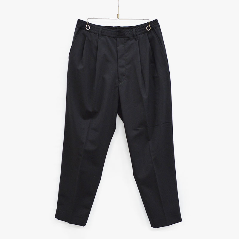 WIDE TAPERD EASY SLACKS -BLACK- | IN ONLINE STORE