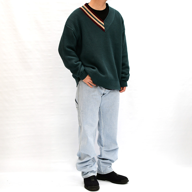 Asymmetry V Knit -GREEN- | IN ONLINE STORE