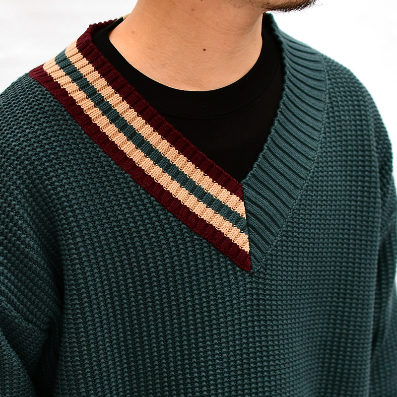 Asymmetry V Knit -GREEN- | IN ONLINE STORE