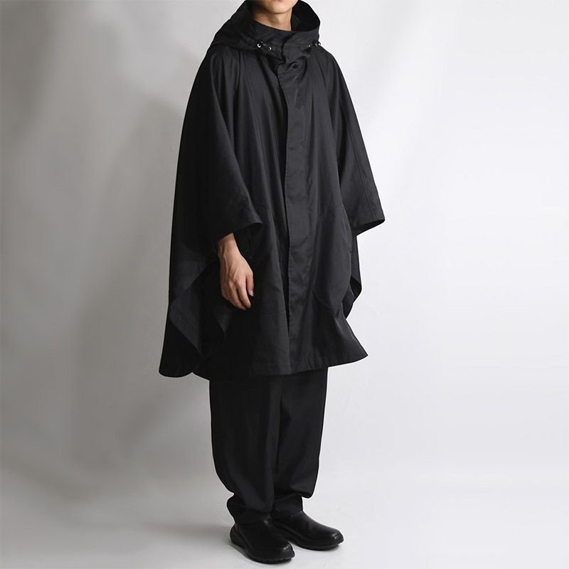 WATER REPELLENT AG PONCHO -BLACK-
