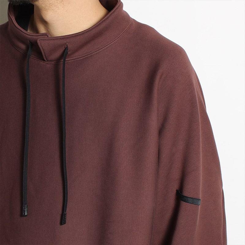 STANDNECK LONG SLEEVE T-SHIRT -BROWN- | IN ONLINE STORE