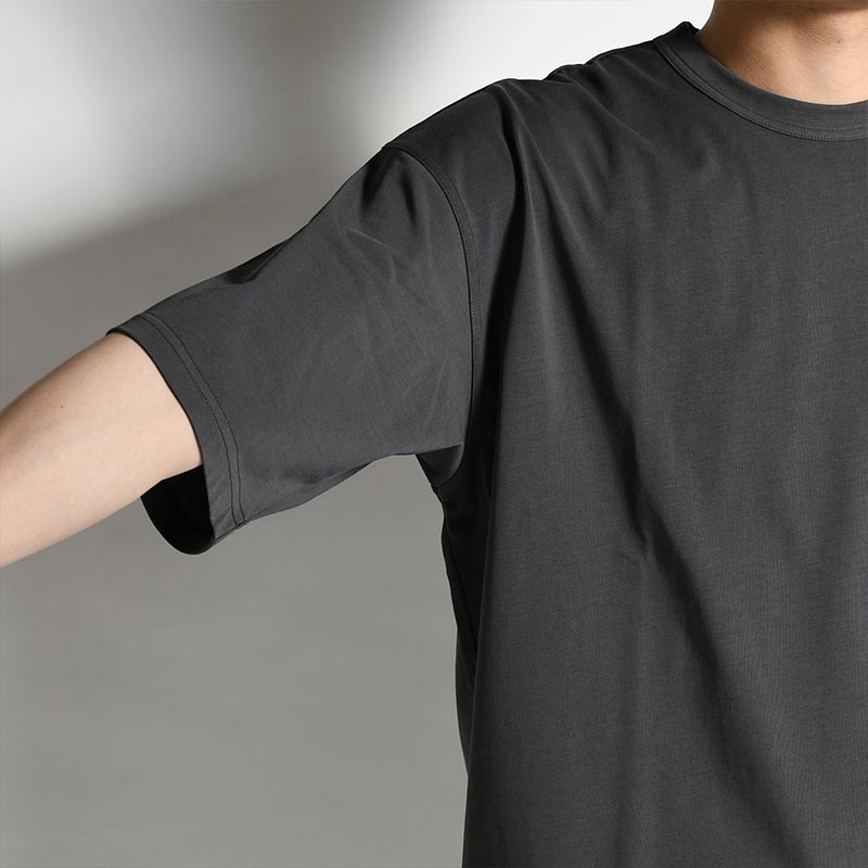 TRAPEZ H/S TEE -CHARCOAL-
