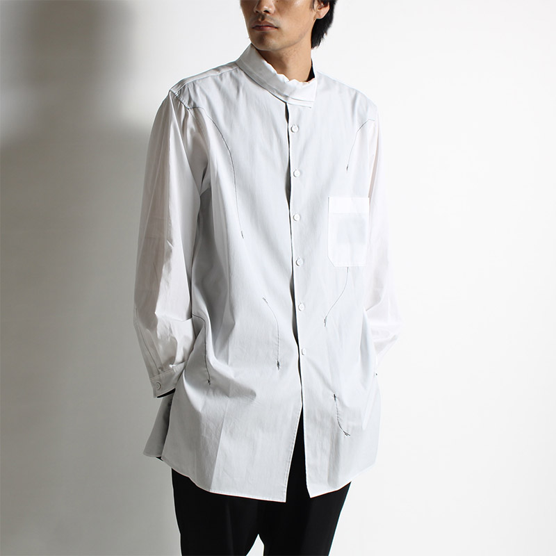 BLACK AND WHITE SHIRT WITH HALF DOUBLE COLLAR -WHITE-