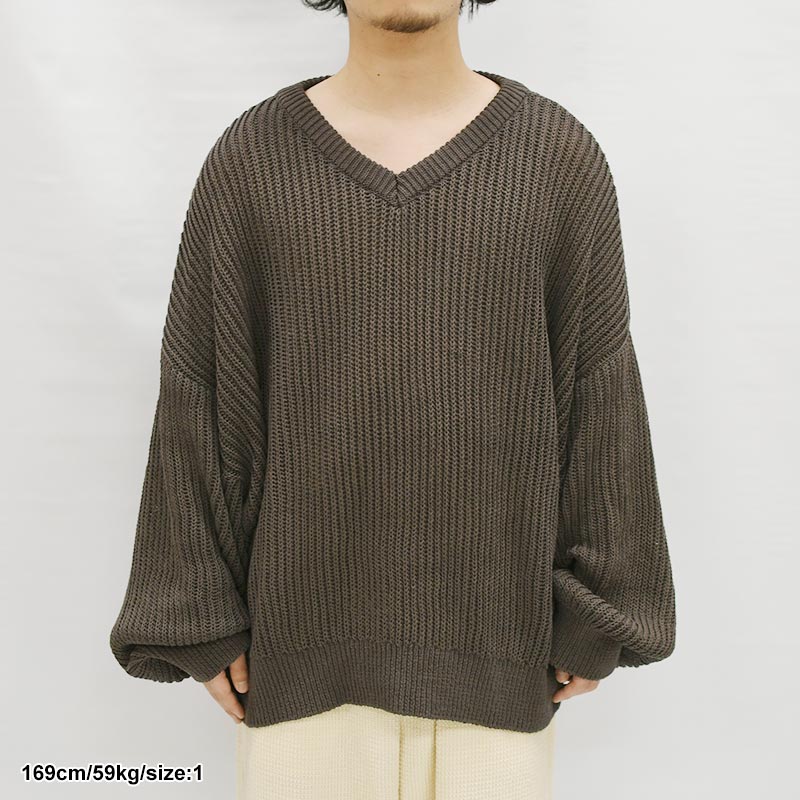 OVERSIZED V-NECK SWEATER -CHACOAL- | IN ONLINE STORE