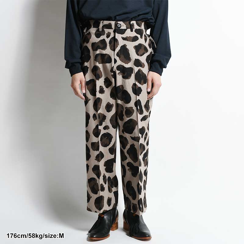 ANIMAL PATTERN LINEN SLACKS -BROWN-