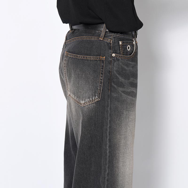 FADED DENIM PANTS -BLACK-