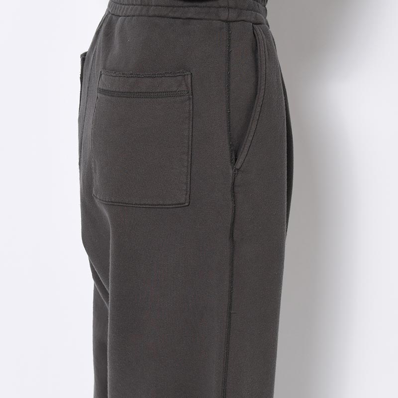 FADE WIDE SWEAT PANTS -CHARCOAL-