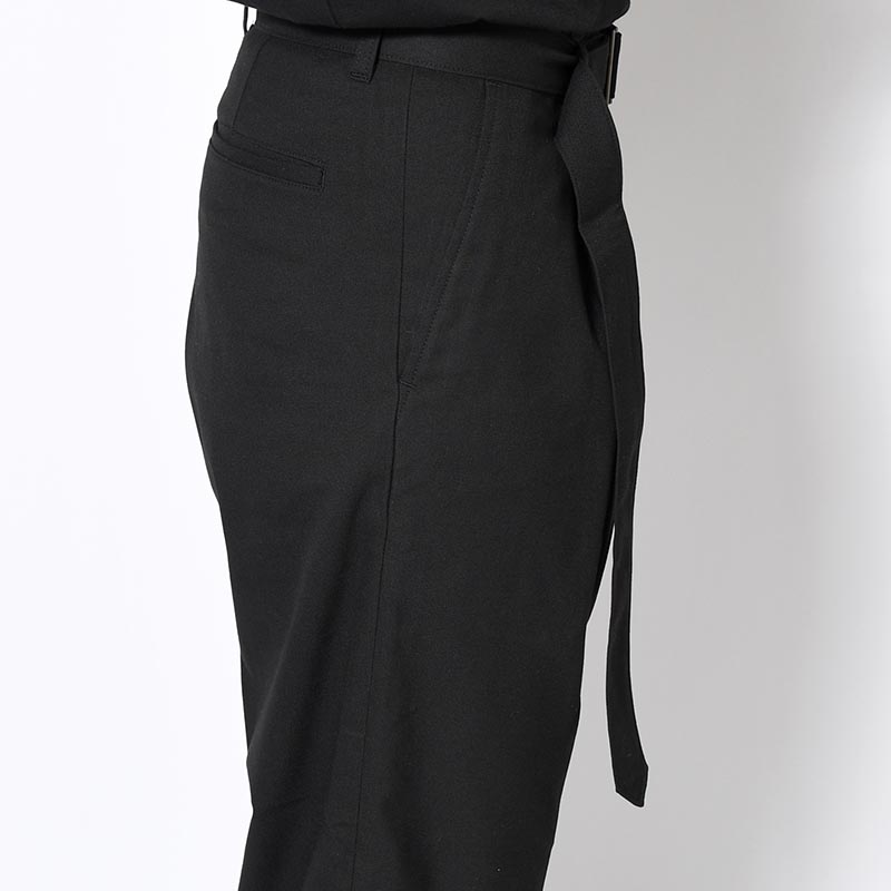 Belted Tapered Trousers -BLACK-