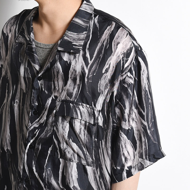 BRUSH PRINT O/C SHIRT SHORT SLEEVE -BLACK-