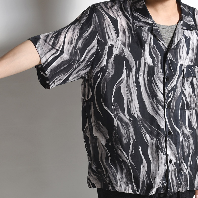 BRUSH PRINT O/C SHIRT SHORT SLEEVE -BLACK-