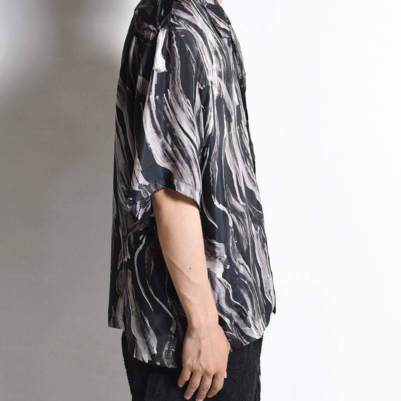 BRUSH PRINT O/C SHIRT SHORT SLEEVE -BLACK-