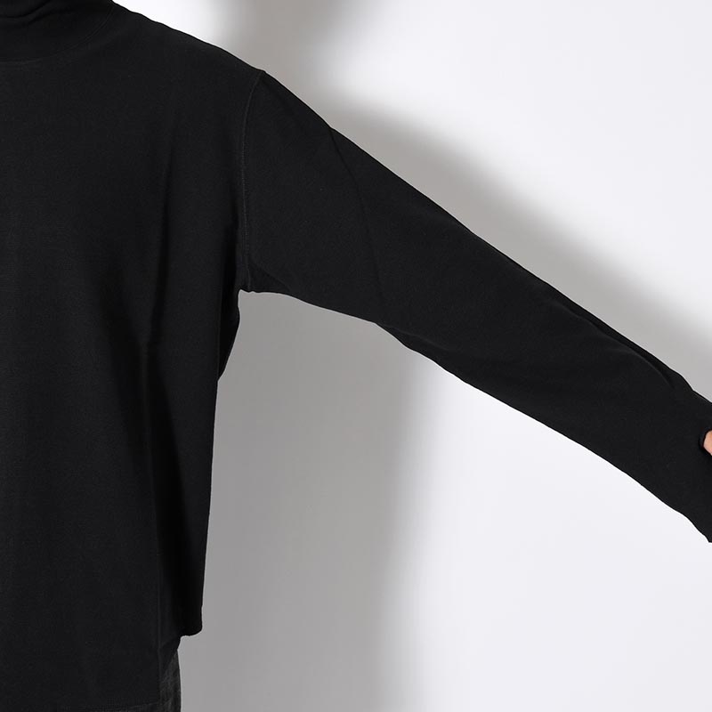 HIGH NECK LONG SLEEVE TEE -BLACK-