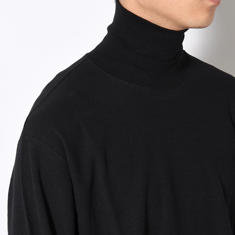 HIGH NECK LONG SLEEVE TEE -BLACK-