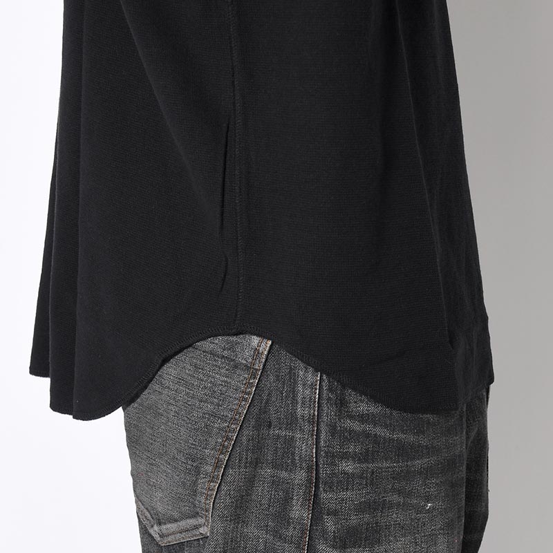 HIGH NECK LONG SLEEVE TEE -BLACK-