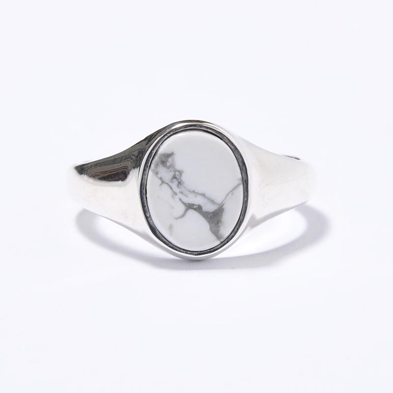 SIGNET OVAL RING / HOWLITE -SILVER-