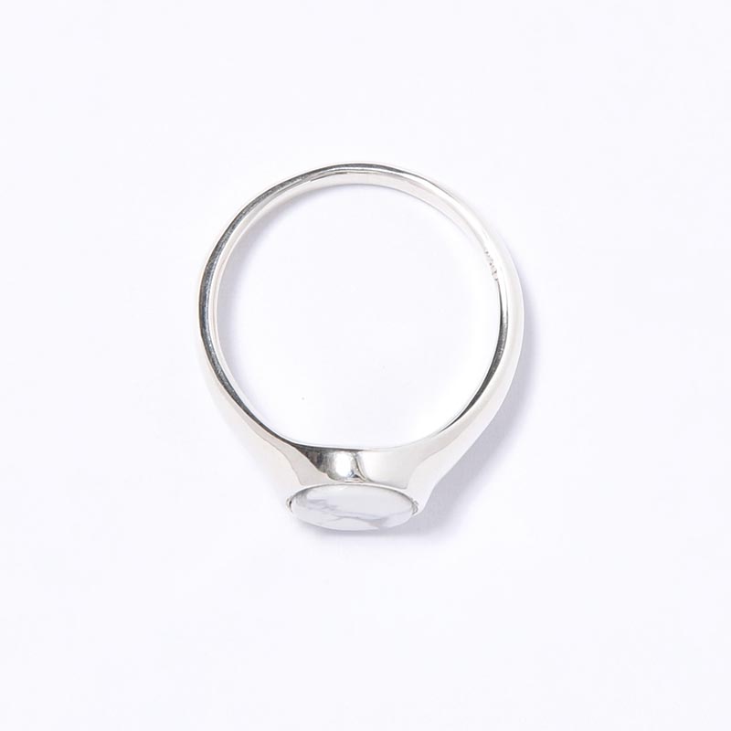 SIGNET OVAL RING / HOWLITE -SILVER-