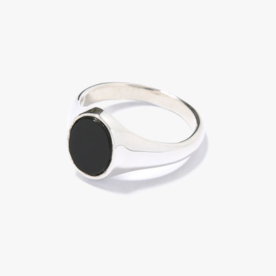 SIGNET OVAL RING / ONYX -SILVER-