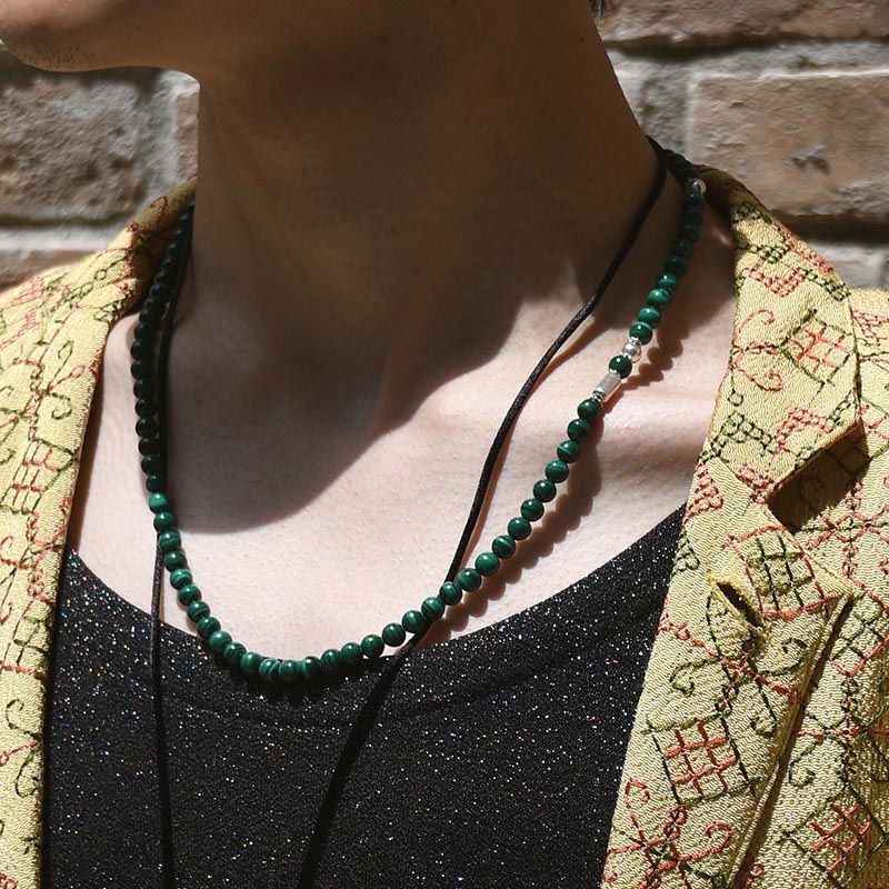 BEADS NECKLACE IN -GREEN-