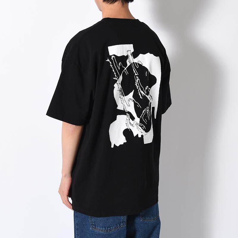 REACH OUT SS TEE -Black/White-