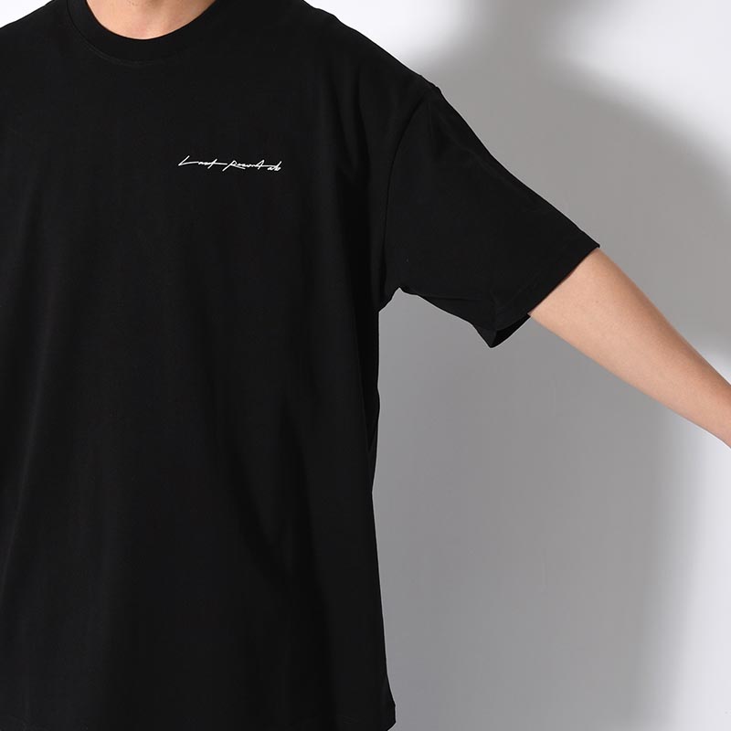 REACH OUT SS TEE -Black/White-