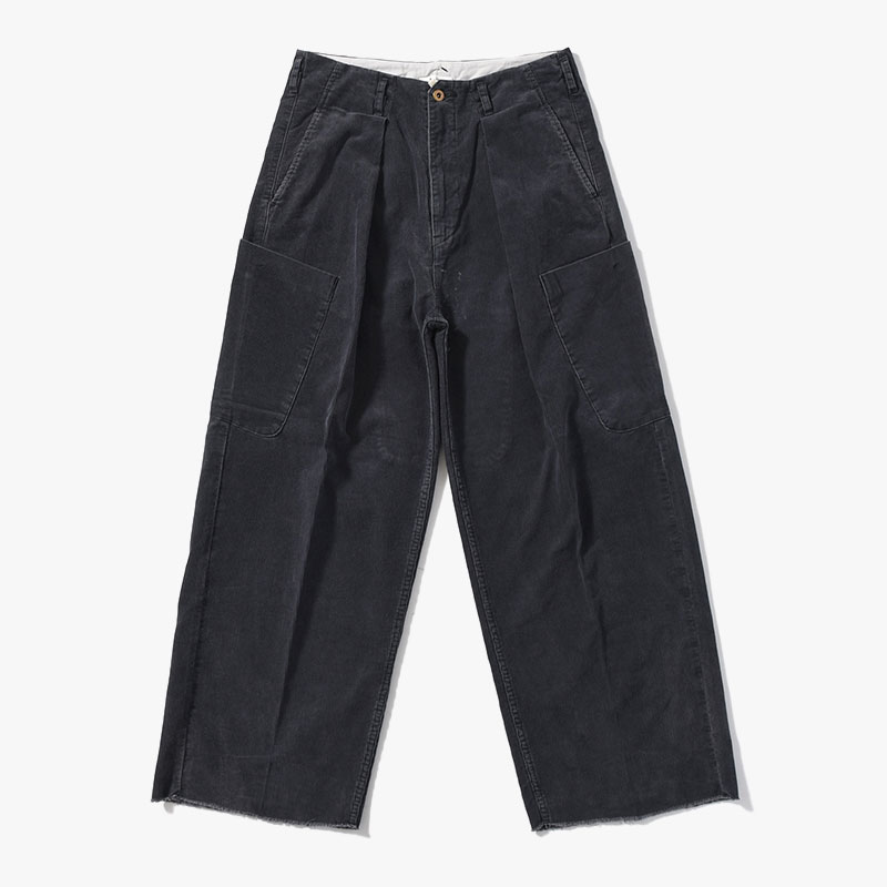 TUCK BAGGY CARGO PANTS -BLACK-