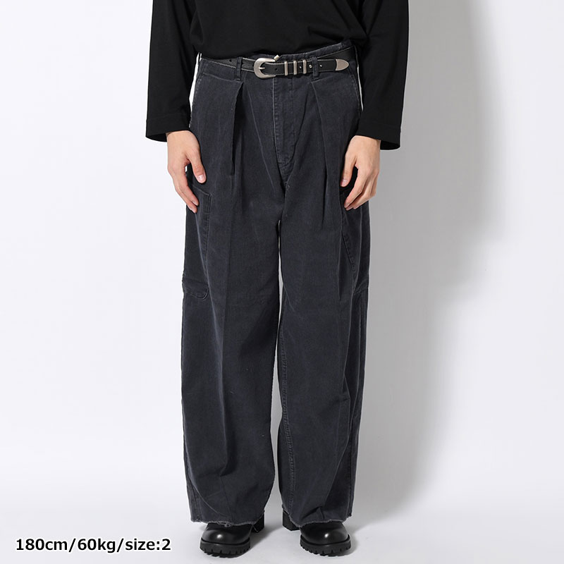 TUCK BAGGY CARGO PANTS -BLACK-