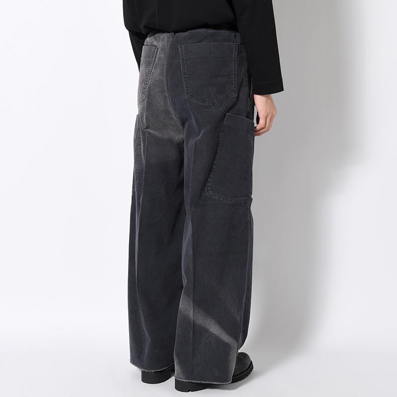 TUCK BAGGY CARGO PANTS -BLACK-