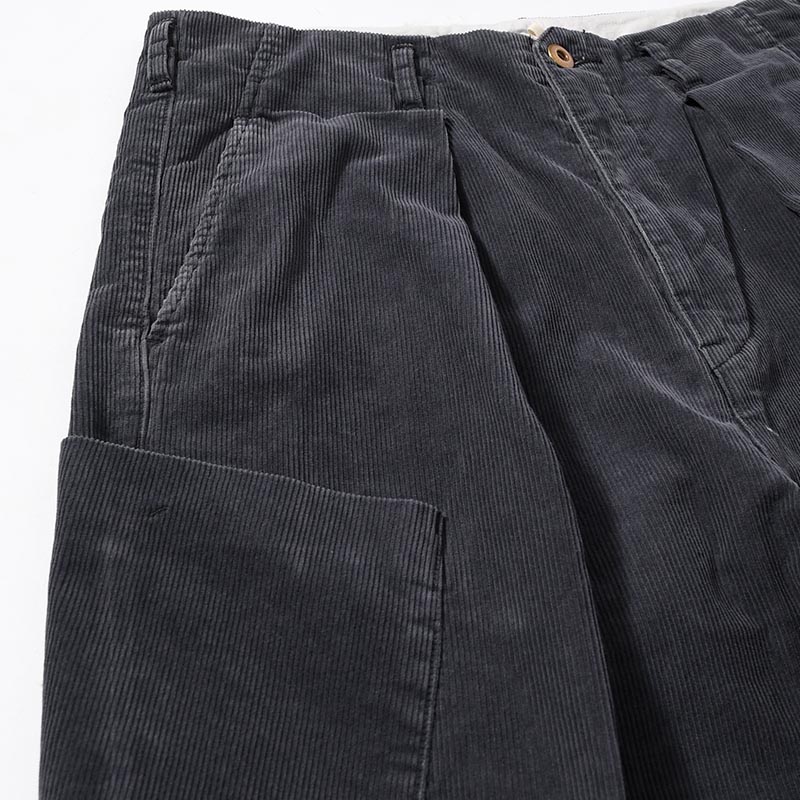 TUCK BAGGY CARGO PANTS -BLACK-