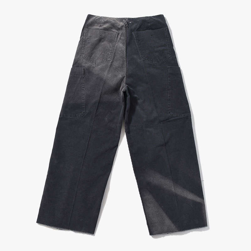 TUCK BAGGY CARGO PANTS -BLACK-