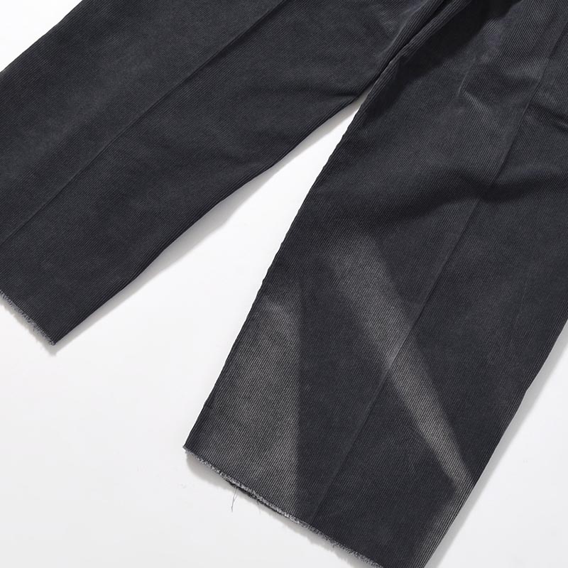 TUCK BAGGY CARGO PANTS -BLACK-