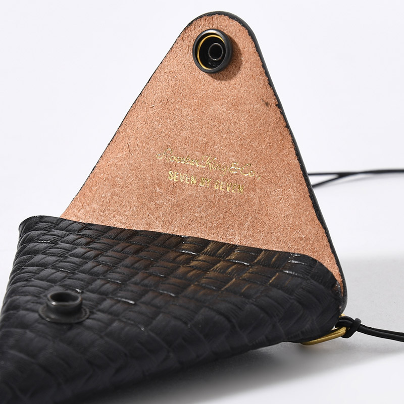 LEATHER TRIANGLE COINCASE -BLACK-