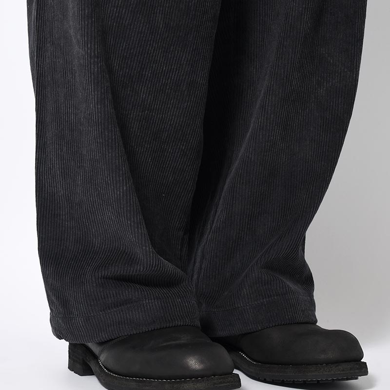 8W CORD FRONT GATHERS EASY PANTS -BLACK-