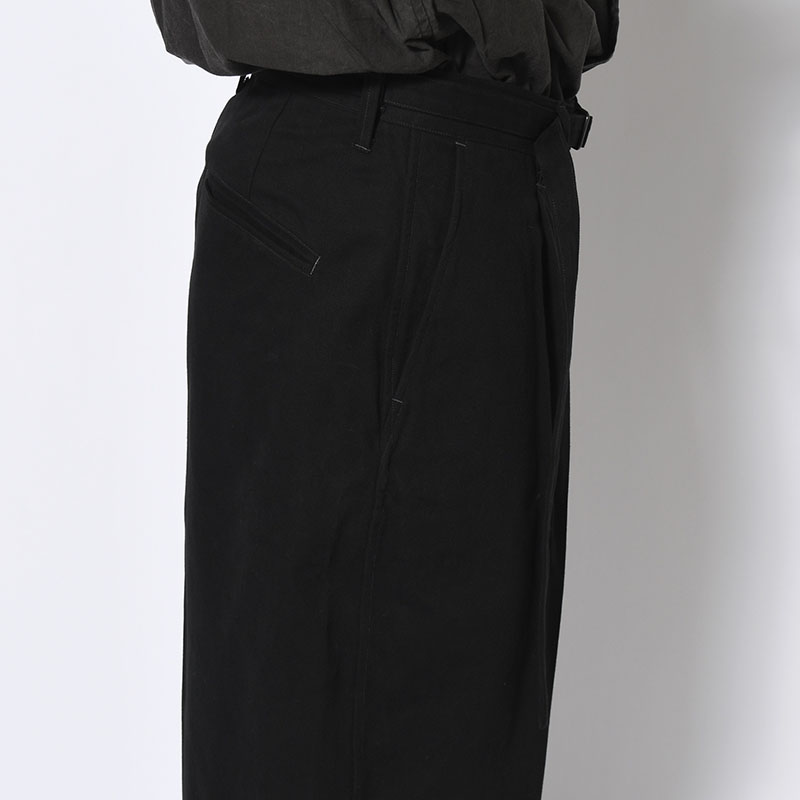 Brushed Twill Belted Trousers -Black-