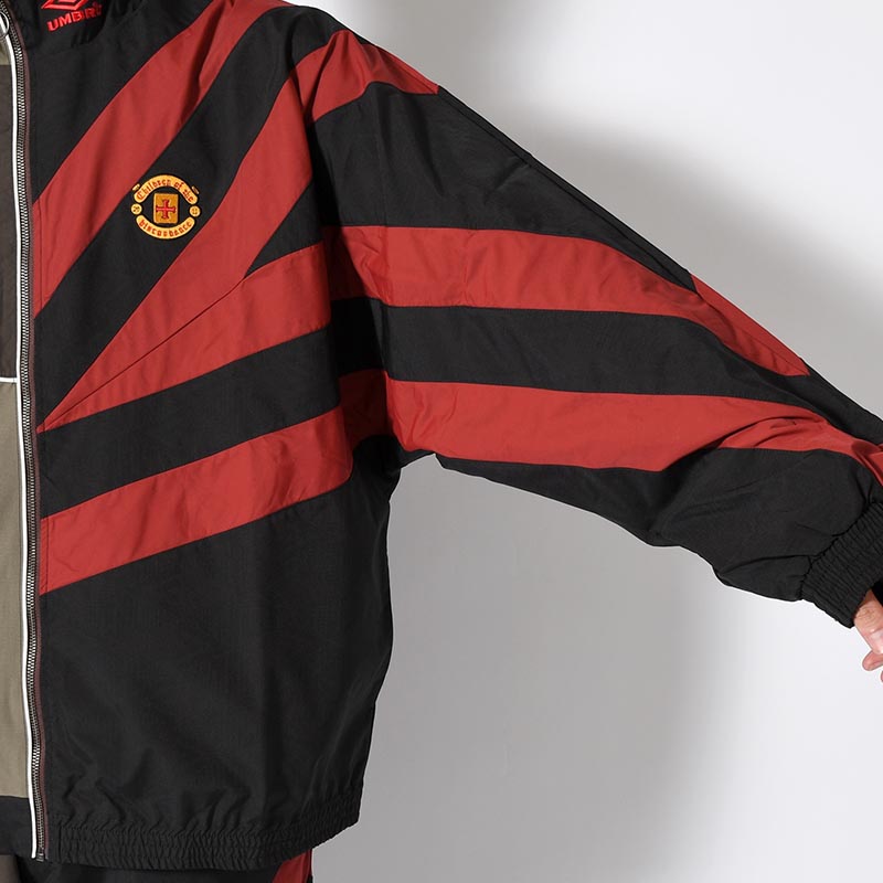 UMBRO CHANGEOVER TRACK JACKET -BLACK-