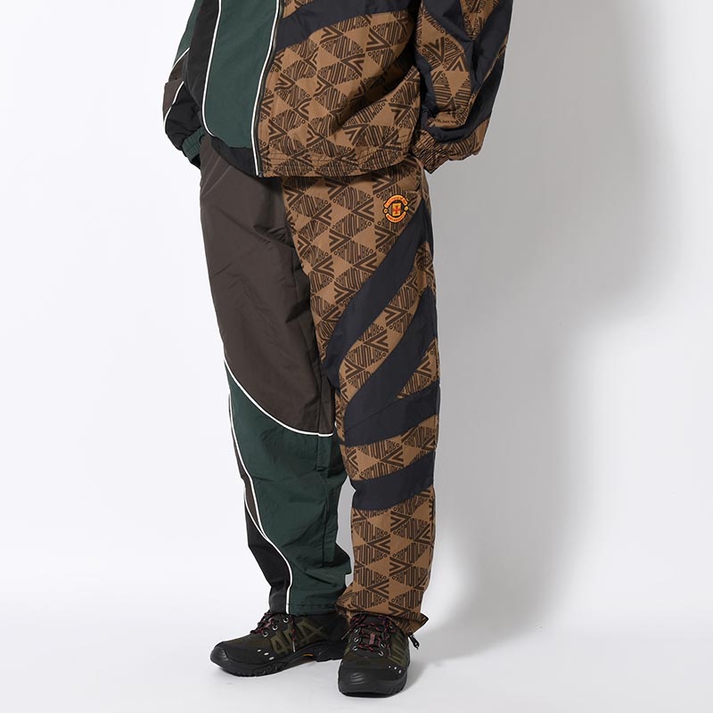 UMBRO CHANGEOVER TRACK PANTS -BROWN-