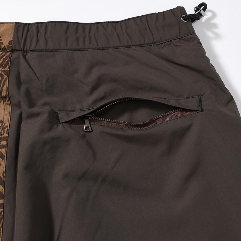 UMBRO CHANGEOVER TRACK PANTS -BROWN-