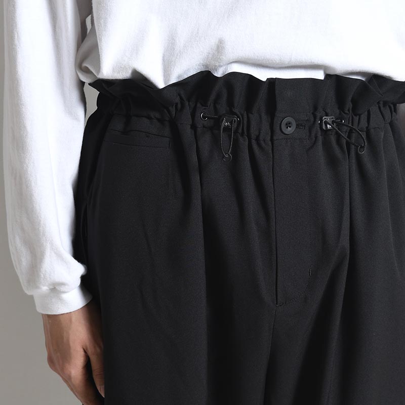 LIGHT WEIGHT WIDE TROUSERS -BLACK-