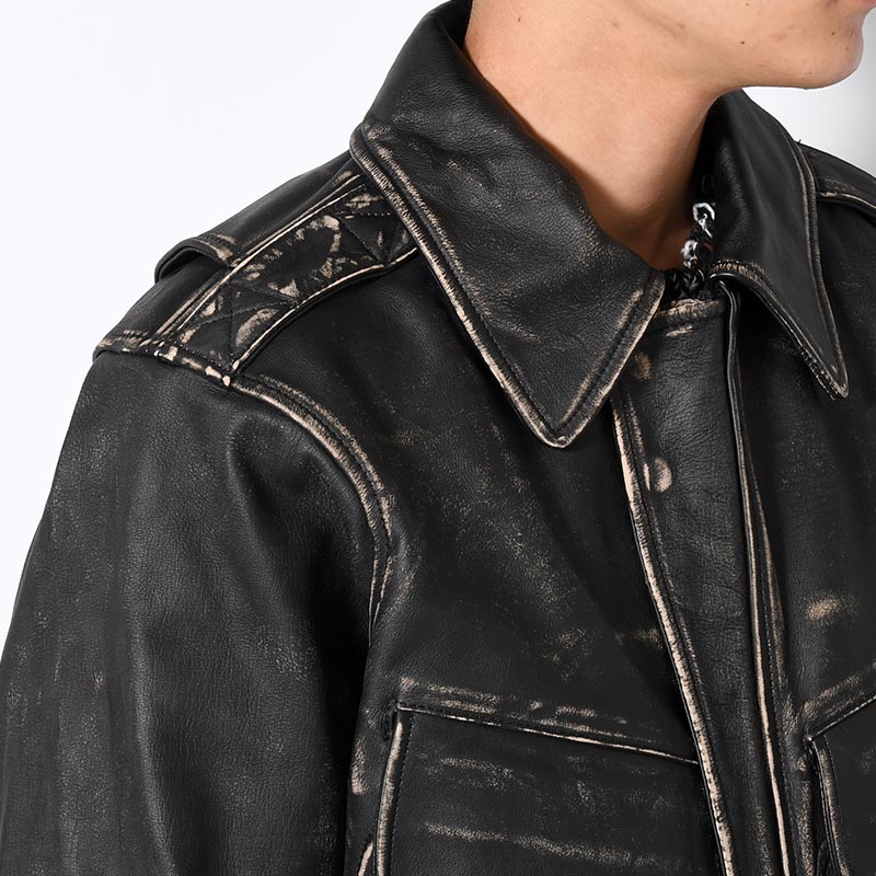 DISTRESSED LEATHER BOMBER JACKET -BLACK-