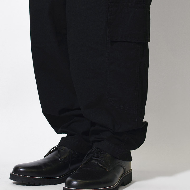 BLACK SCANDAL LIP A-SIDE TUCK PANTS -BLACK-